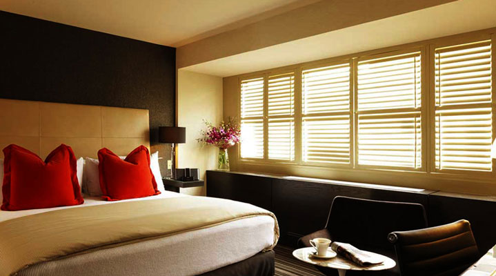 légkondícionált szállodai szoba képe