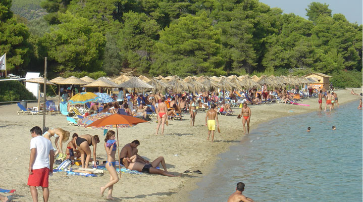 Agios Georgios tengerpart